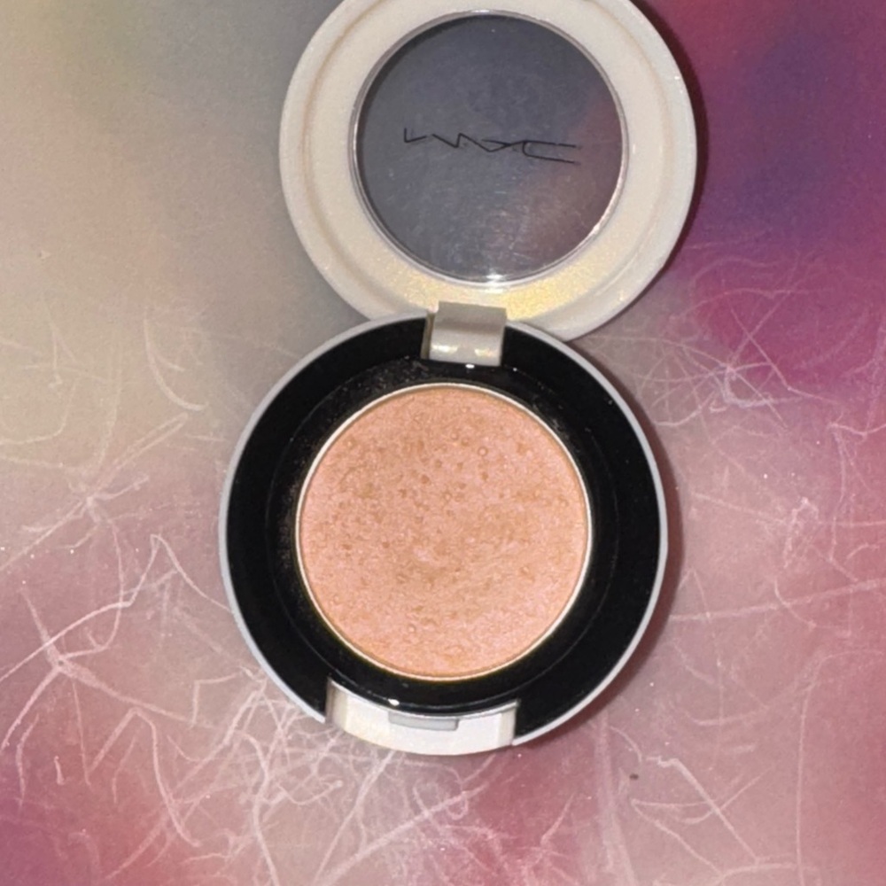 Mac Claire De Lune Satin Eye Shadow
